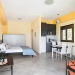 Διαμέρισμα Peroulia Bay View *