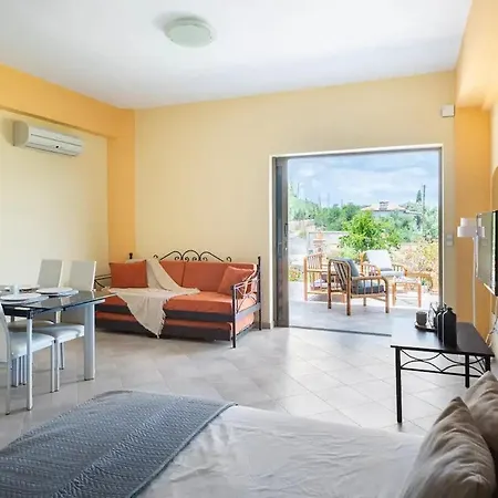 Peroulia Bay View 公寓 *